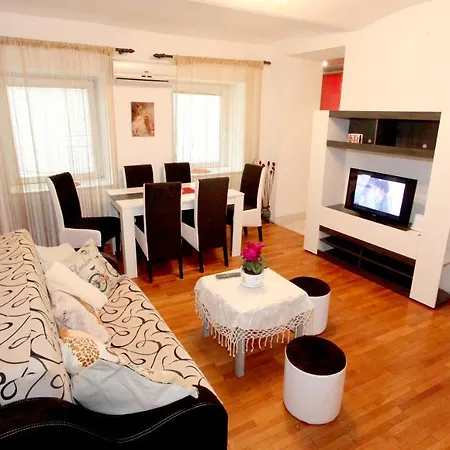 Milica Apartment *